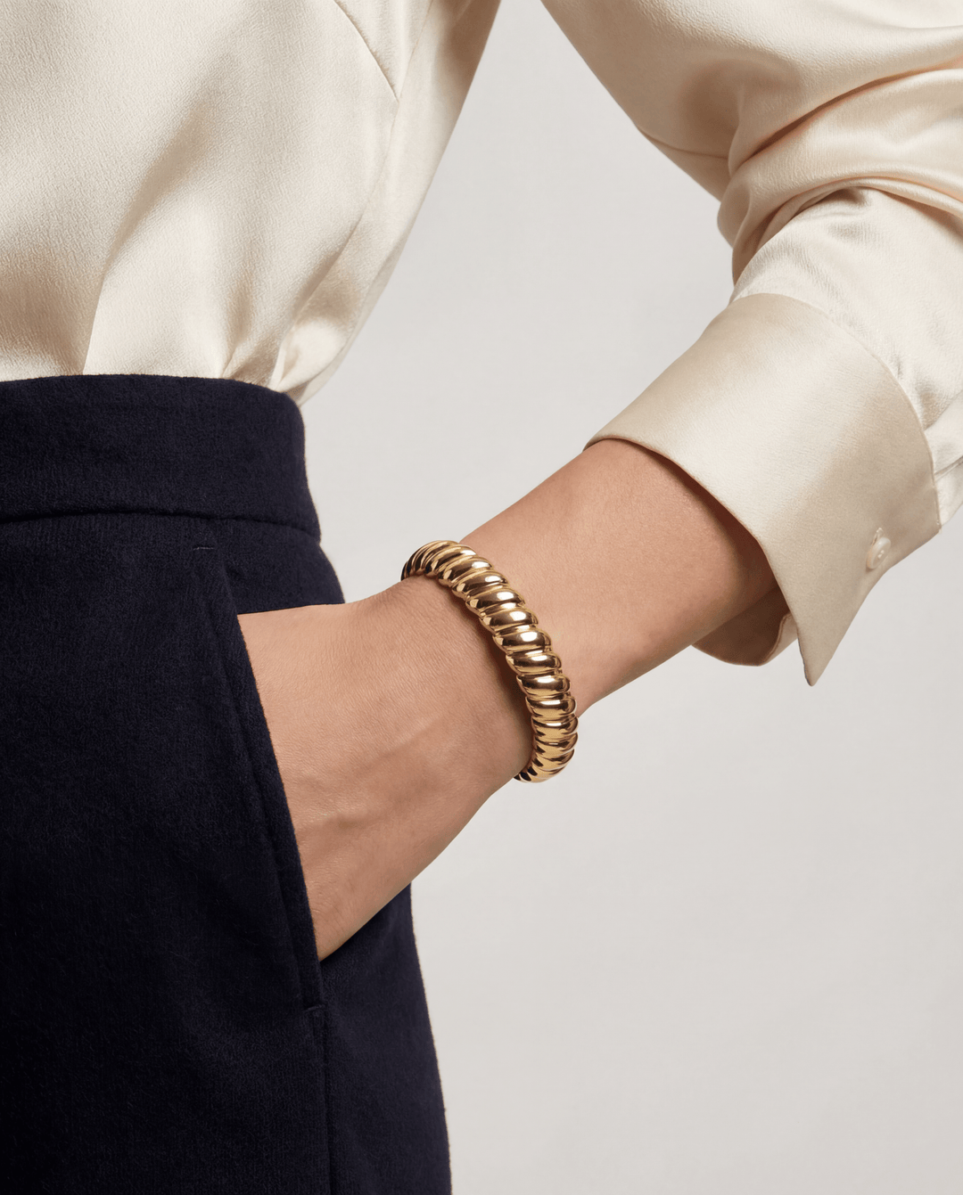 Montecito Gold Serpentine Bracelet - Coralina